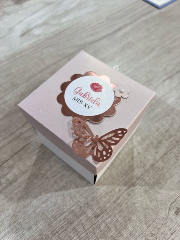 Invitación caja de mariposa